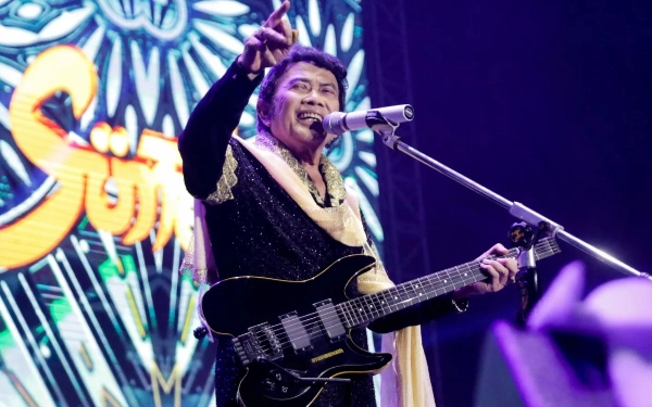 Thumbnail Dendangkan 15 Lagu, Rhoma Irama dan Soneta Semarakkan Batulicin Festival!