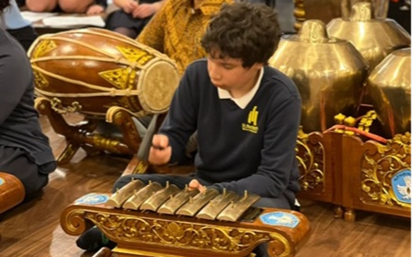 Thumbnail Gamelan dan Wayang Jadi Media Pembelajaran Favorit di London