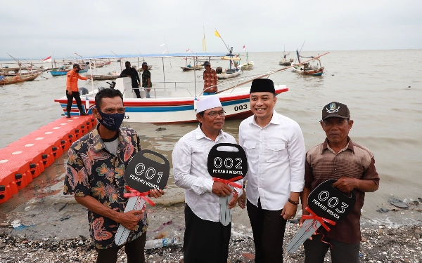 Thumbnail Bantu Perahu Kampung Nelayan, Walikota Surabaya Kembangkan Wisata Pesisir Suramadu