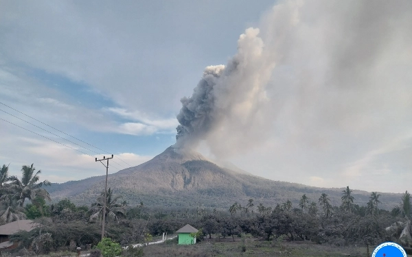 Thumbnail Berita - Korban Erupsi Gunung Lewotobi Laki-laki Harus Amputasi Kaki, Begini Penjelasan BNPB