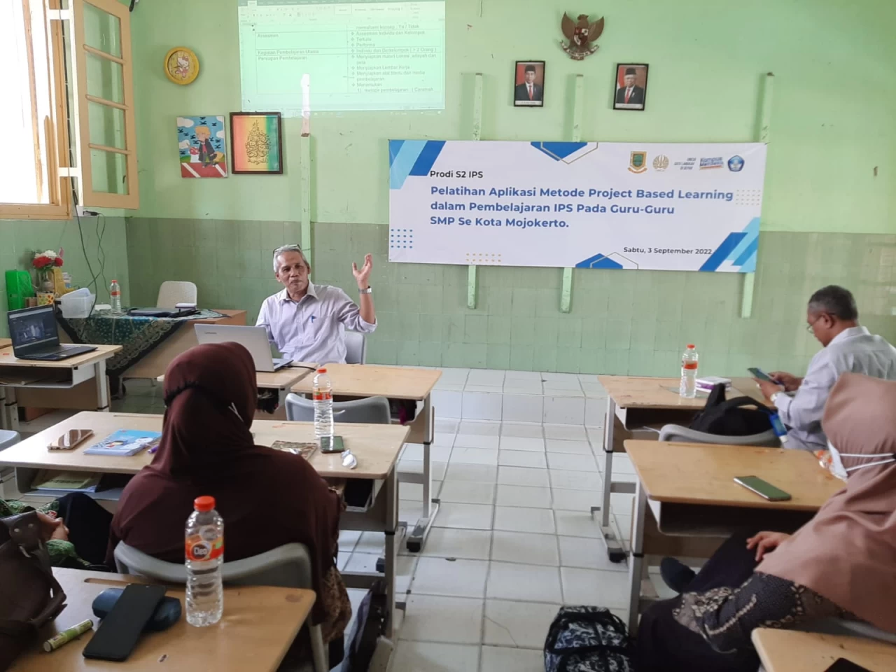 Thumbnail Prodi S2 PIPS UNESA Gelar Problem Based Learning di Mojokerto