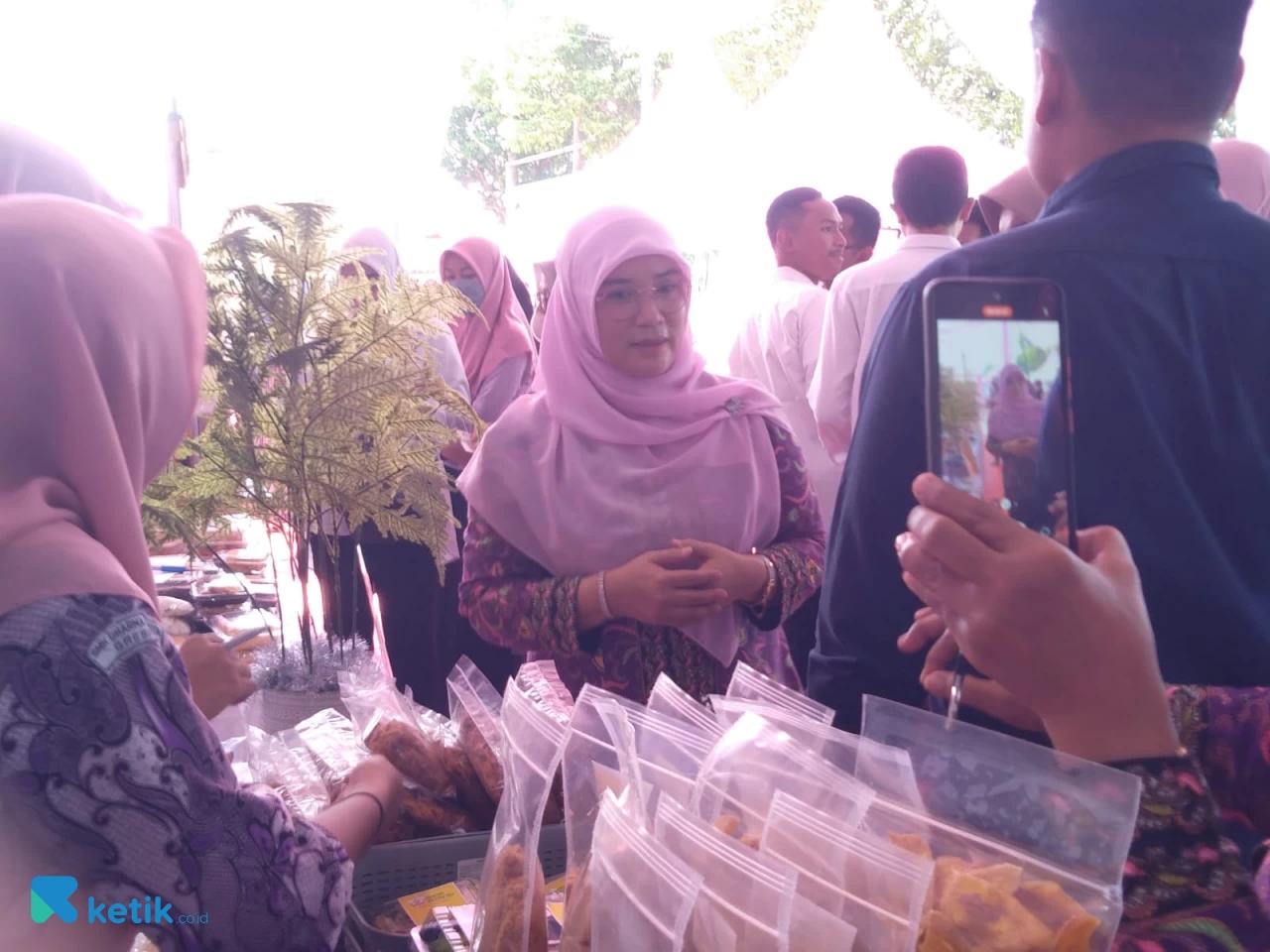 Pamerkan Produk Binaan UMKM, IKAWATI BPN Gresik Gandeng LaDaRa