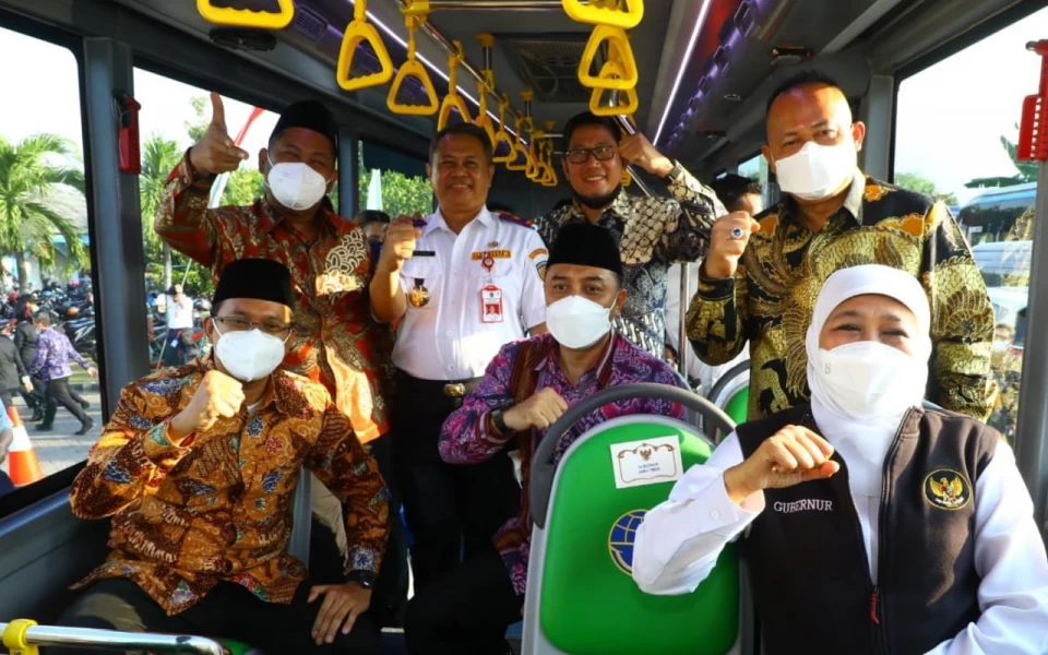 Thumbnail Besok, Gubernur Khofifah Gratiskan Bus Trans Jatim Seharian Penuh