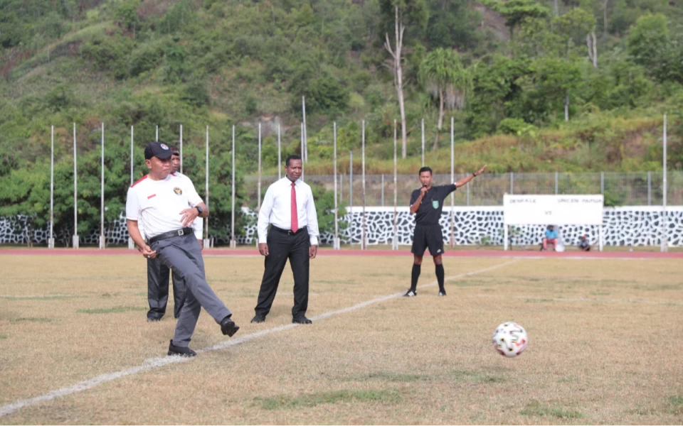 Thumbnail Berita - Menpora Buka Turnamen Sepak Bola Piala Rektor Uncen 2022