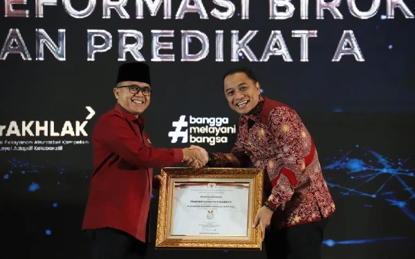 Pemkot Surabaya Raih Peringkat A Indeks Reformasi Birokrasi 