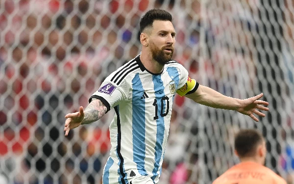 Thumbnail Bawa Argentina ke Final, Cetak Banyak Rekor, Messi Umumkan Pensiun