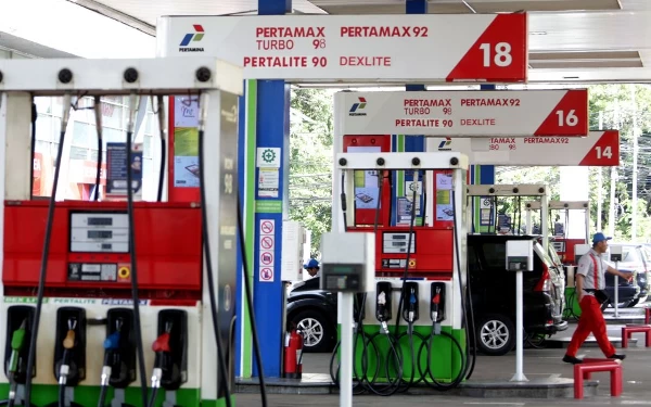 Thumbnail Hore! Harga Pertamax Turun Jadi Rp12.800 Per Liter Mulai Pukul 14.00