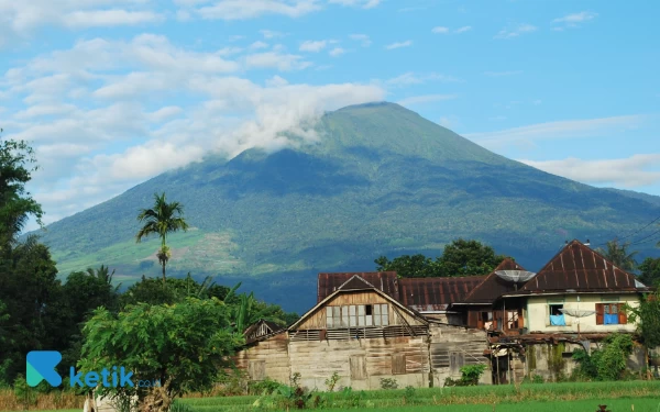 Thumbnail Kerinci, Semeru dan Marapi Erupsi, Gunung Dempo Aman