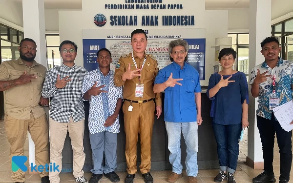 Thumbnail Berita - Sambangi SAI, Bupati Freddy Ajak Bangun Pendidikan Anak Kaimana