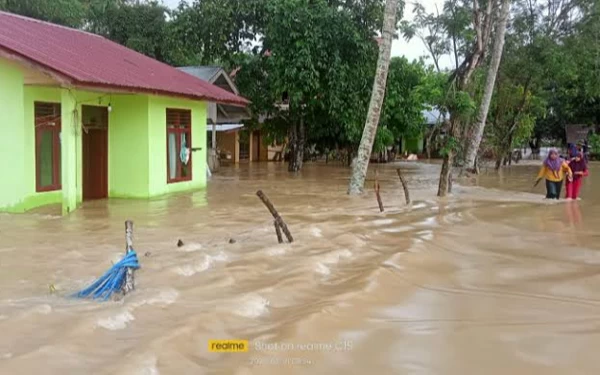 Thumbnail Enam Wilayah Aceh Terendam Banjir, Ribuan Warga Mengungsi