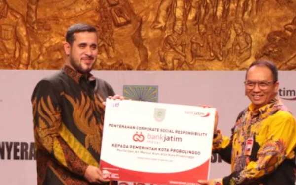 Thumbnail Bank Jatim Serahkan Bantuan CSR ke Pemerintah Kota Probolinggo