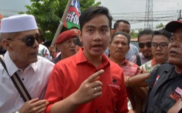 Thumbnail Diusulkan Jadi Cagub DKI, Gibran Komunikasi dengan PDIP Jakarta