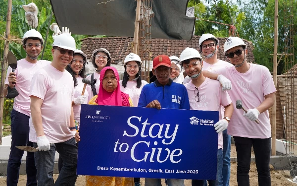 Thumbnail Rayakan Bulan Penuh Kasih JW Marriot Renovasi Rumah Keluarga Miskin