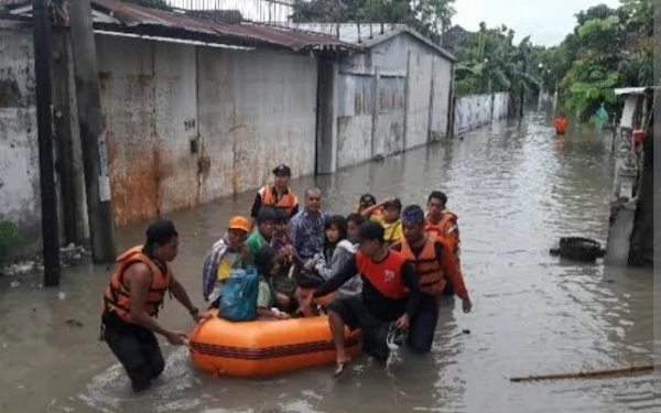 Thumbnail Solo Banjir, 15 Kelurahan, 10 Ribu Warga Terdampak