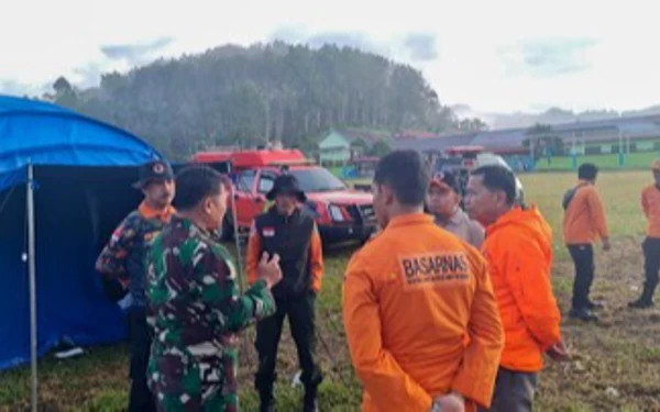 Thumbnail Berita - Rombongan Kapolda Jambi Terbaring di Dalam Hutan, Kondisi Heli Rusak