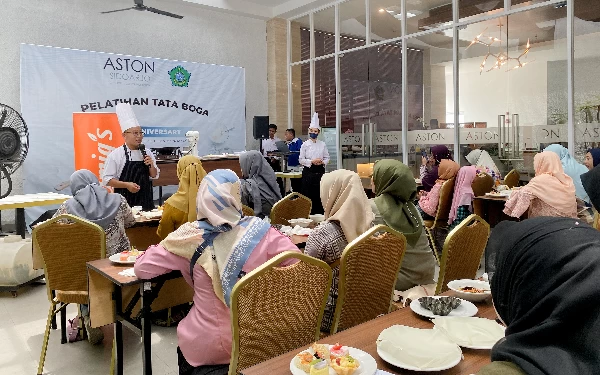 25 ODHA Ikuti Pelatihan Tata Boga di ASTON Sidoarjo