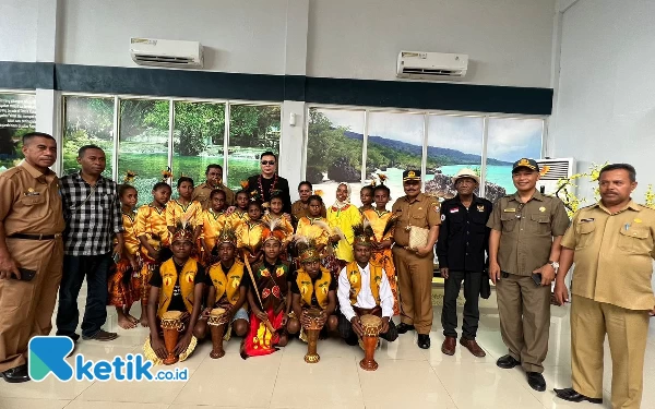 Thumbnail Tindaklanjuti Pembentukan Provinsi Bomberay Raya, Bupati Kaimana Tiba di Fakfak