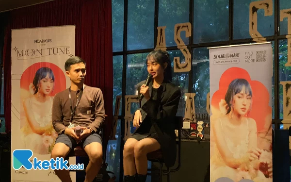 Thumbnail Berita - Indahkus Tampil Keren di Surabaya Kenalkan Album 'Once in A Blue Moon'