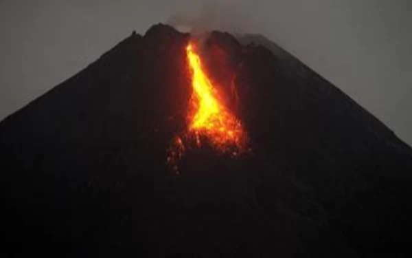 Thumbnail PVMBG: Warga Waspadai Potensi Bahaya Erupsi Merapi Sampai 7 Km 