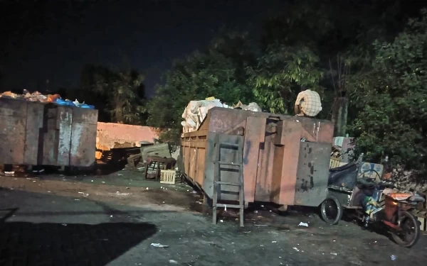 Thumbnail Berita - Pemkot Gencarkan OTT Membuang Sampah Sembarangan di Surabaya