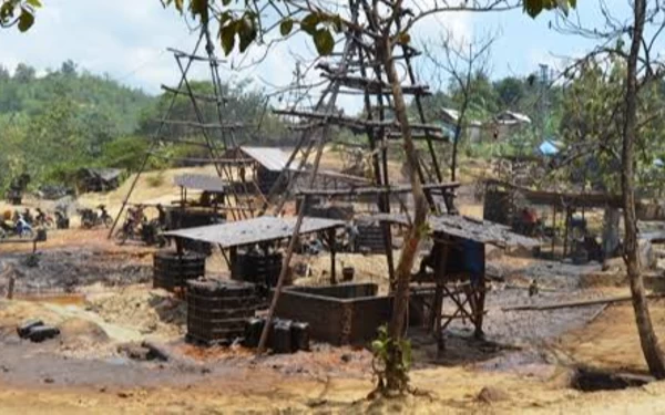 Thumbnail Sumur Minyak Tradisional di Bojonegoro Terbakar