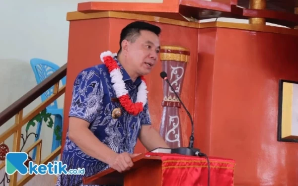 Thumbnail Berita - Bupati Kaimana Freddy Thie Didapuk Jadi Ketua Partai Demokrat Papua Barat