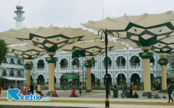 Thumbnail Payung Madinah Masjid Jamik Kota Pasuruan Jadi Jujugan Ngabuburit