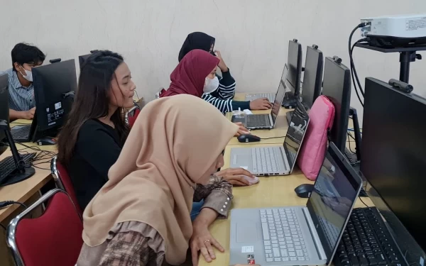 Thumbnail Lebih Kompetitif di Dunia Kerja, ITTelkom Surabaya Gelar Ujian Sertifikasi Google