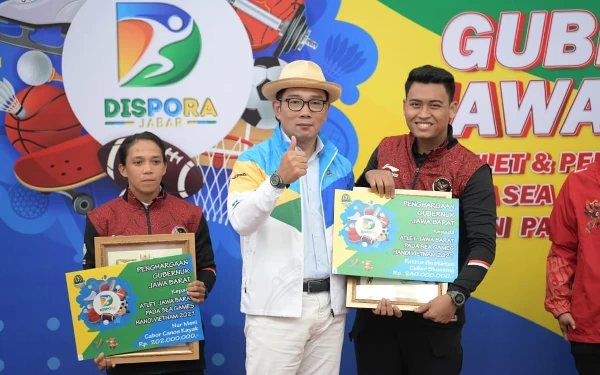 Thumbnail Berita - Ridwan Kamil Beri Kadeudeuh untuk Atlet SEA Games dan Para Games