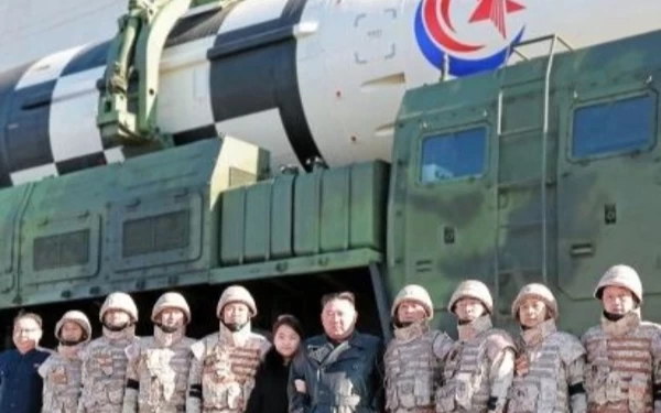 Kim Jong Un Uji Rudal Antarbenua Baru