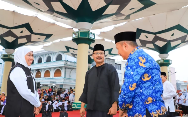 Thumbnail Di Bawah Payung Madinah, Gubernur Khofifah Bantu Pelaku Usaha Ultra Mikro Kota Pasuruan