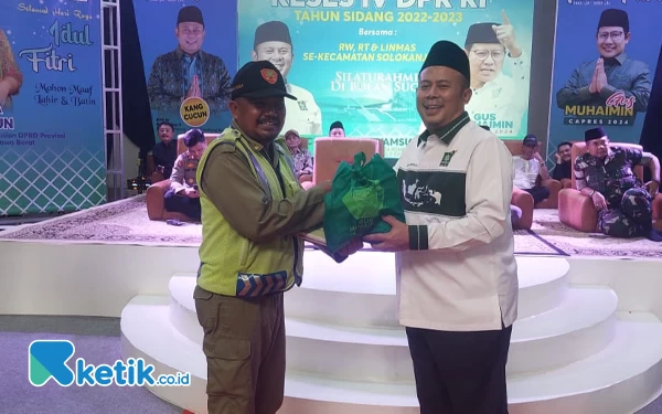 Thumbnail PKB Berbagi, Ribuan Warga Dapat Bingkisan Lebaran dari Cucun A Syamsurijal