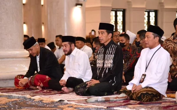 Thumbnail Jokowi Bocorkan Nama-Nama Calon Pendamping Ganjar, Ada Mahfud MD sampai Erick Thohir