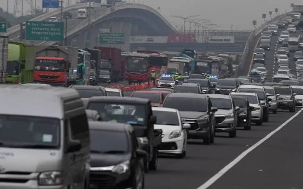 Thumbnail Polda Metro: Rata-Rata 3.000 Kendaraan per Jam Masuk Jakarta