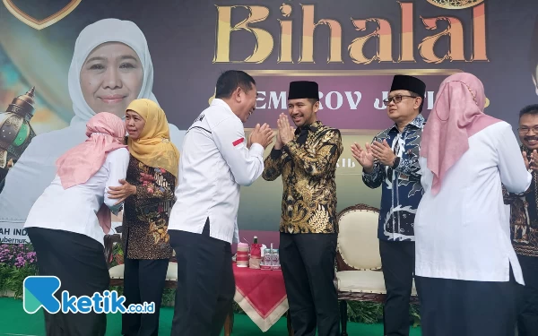 Thumbnail Awali Hari Pertama Kerja, Khofifah Gelar Halal Bi Halal