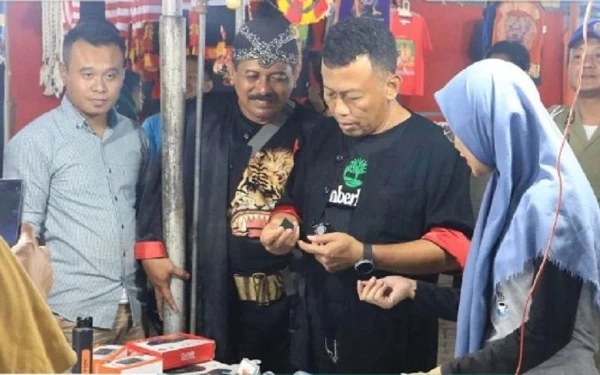 Thumbnail Perpanjang Pasar Malam Alun-alun Ponorogo, Bupati Sugiri: Ekonomi Tumbuh