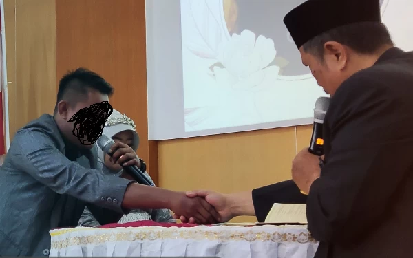 Thumbnail Napi Perempuan Rutan Magetan Menikahi Kekasih Hati, Simak Mas Kawinnya