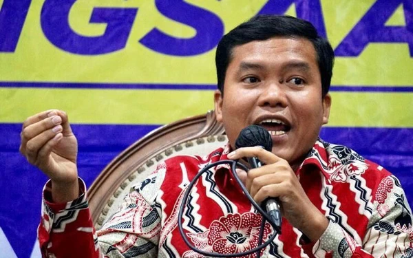 Thumbnail Jokowi 'Manfaatkan' Prabowo! Pangi Prediksi Koalisi Besar PDIP-Gerindra 