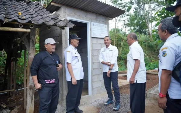 Thumbnail Berita - Ciptakan Keluarga Sehat, Pemkab Pacitan Bangun 1.083 Unit Jamban