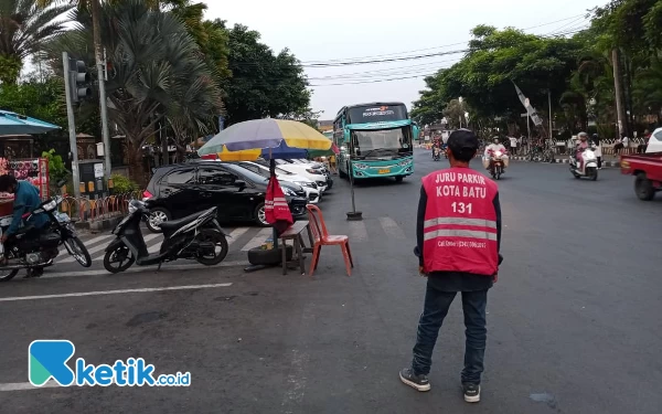 Thumbnail Berita - Mustahil 10 M, Juragan Parkir 55 Ungkap Potensi PAD Parkir Batu Hanya 2 M