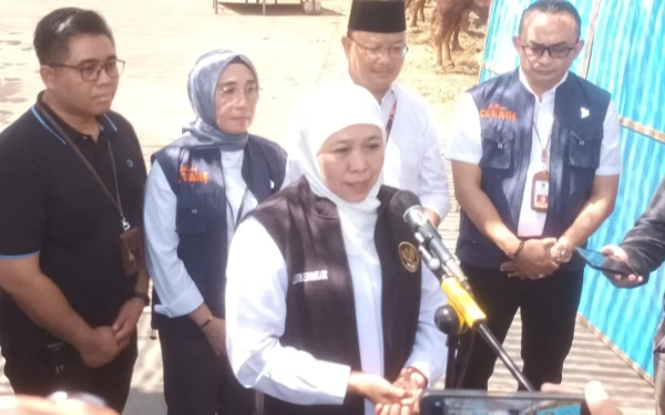 Sidak Kesiapan RPH Pegirian, Gubernur Khofifah: Sembelih Hewan Kurban Jangan Dibanting, tapi Direbahkan