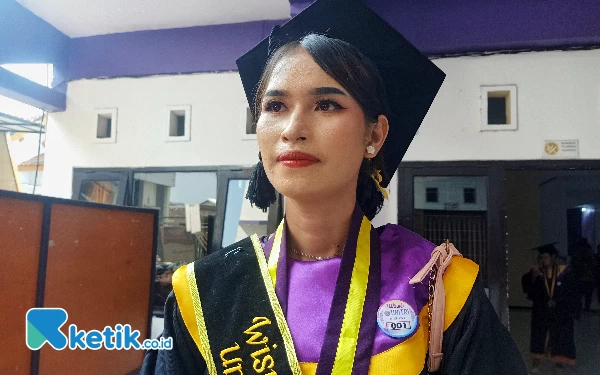 Thumbnail Nike Veronika, Berikan Tips Jadi Lulusan Terbaik Wisuda Ke-41 Unitri