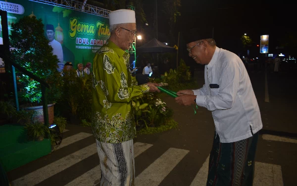 Thumbnail Berita - Sejumlah Desa di Bondowoso Salat Idul Adha Lebih Awal, Ini Pesan Bupati Salwa