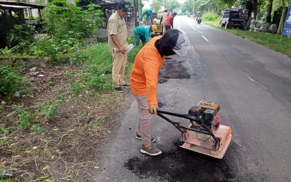 Thumbnail Berita - 167,87 Kilometer Jalan di Ngawi Butuh Perhatian, Perbaikan Direncanakan 3 Tahun