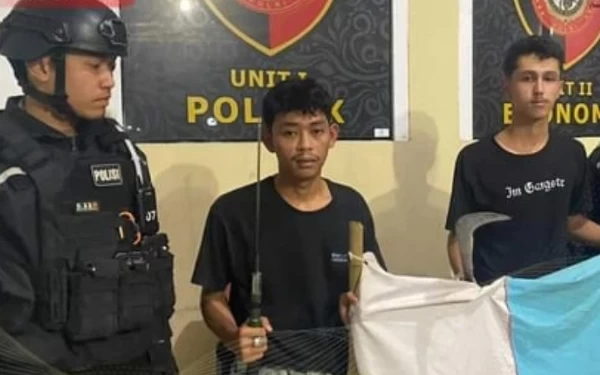 Thumbnail Berbahaya, Polres Sukabumi Kota Amankan 12 Pemuda Membawa Cerulit di Terminal