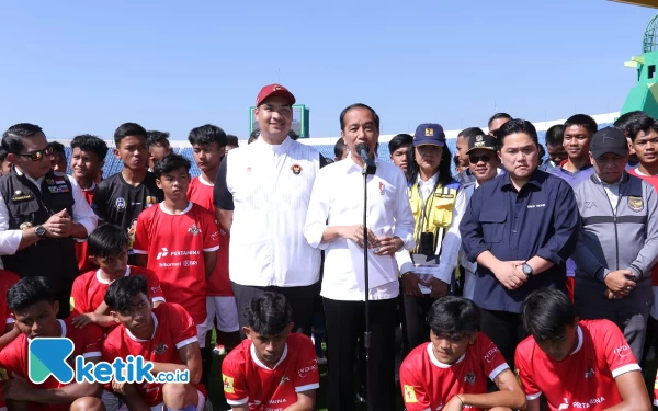 Thumbnail Tinjau Venue Piala Dunia U-17, Presiden Jokowi: Syukur Kalau Timnas Bisa Juara