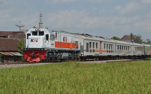 Thumbnail KA Pandalungan Terlambat Tiba di Jember, Imbas Tabrakan di Semarang