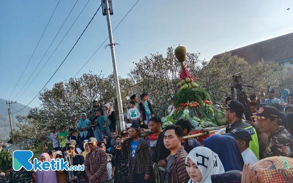 Thumbnail Menengok Kemeriahan Festival Suro Warga Desa Wiyurejo Malang