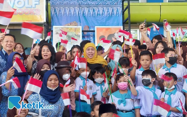 Thumbnail Berita - Pemprov Jatim Moratorium Penjualan Seragam di Sekolah Negeri