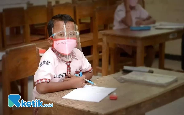 Thumbnail Ratusan SD Pacitan Minim Murid, Polemik Keberhasilan KB hingga Urbanisasi